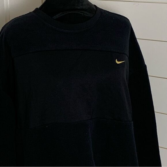 NWT Nike women’s therma Icon Clash Fleece crewneck gold sparkle size XL - Picture 2 of 15